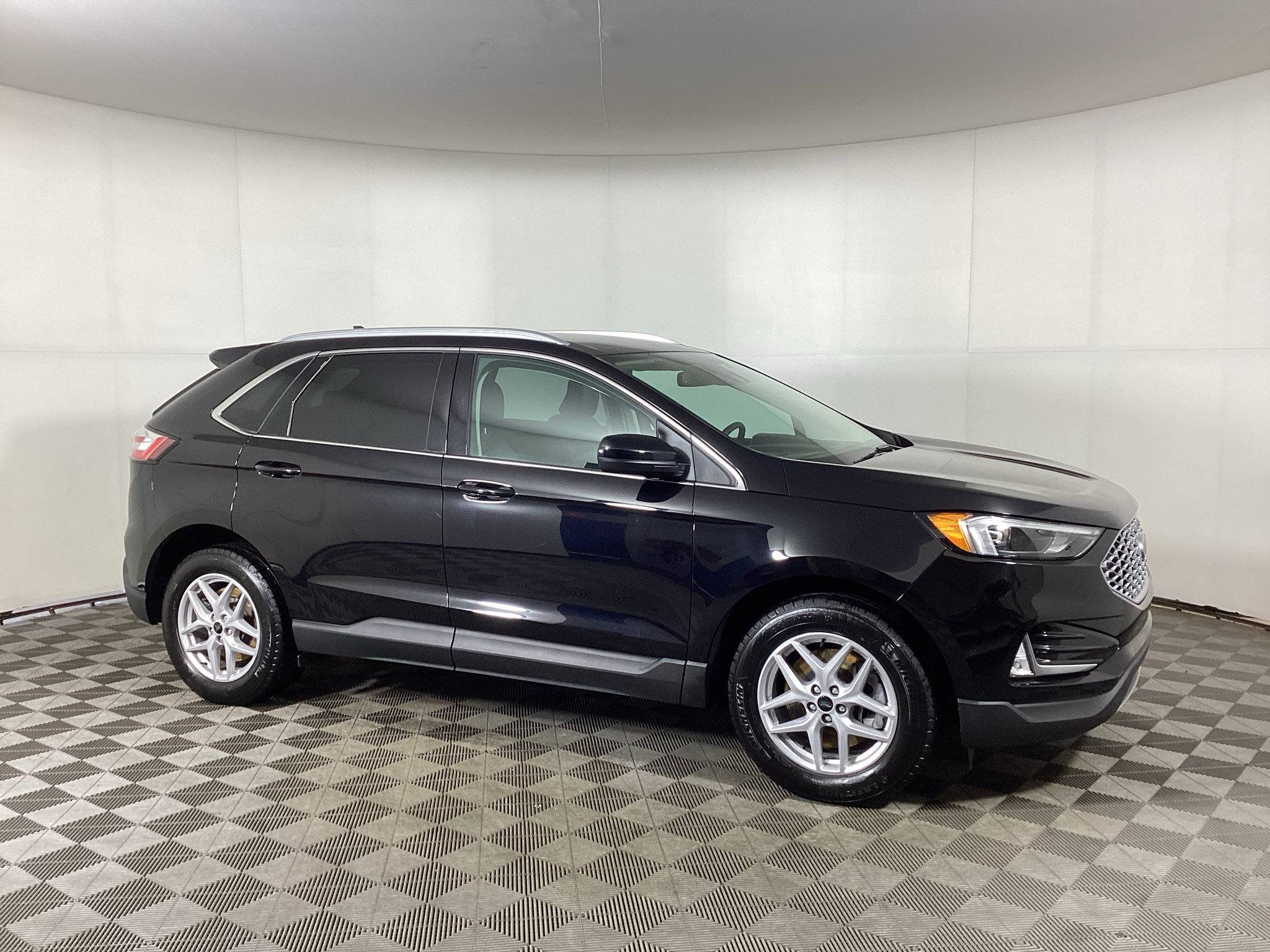 Certified 2024 Ford Edge SEL w/ Convenience Package