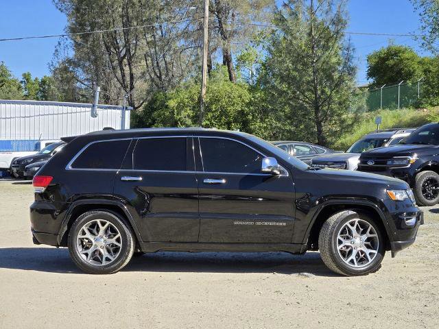 Used 2020 Jeep Grand Cherokee Overland image 3