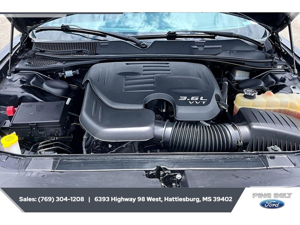 Used 2020 Dodge Challenger SXT w/ Blacktop Package RWD image 8