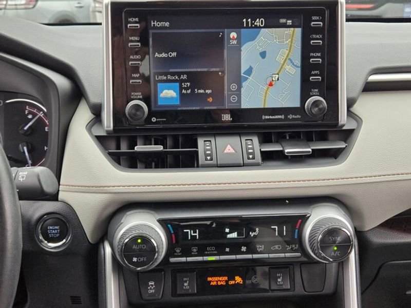 Used 2021 Toyota RAV4 Limited image 20