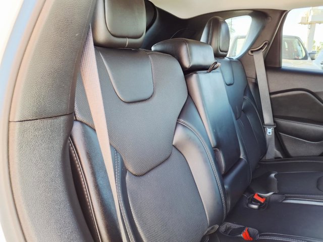 Used 2021 Jeep Cherokee Latitude Lux w/ Comfort/Convenience Group image 15