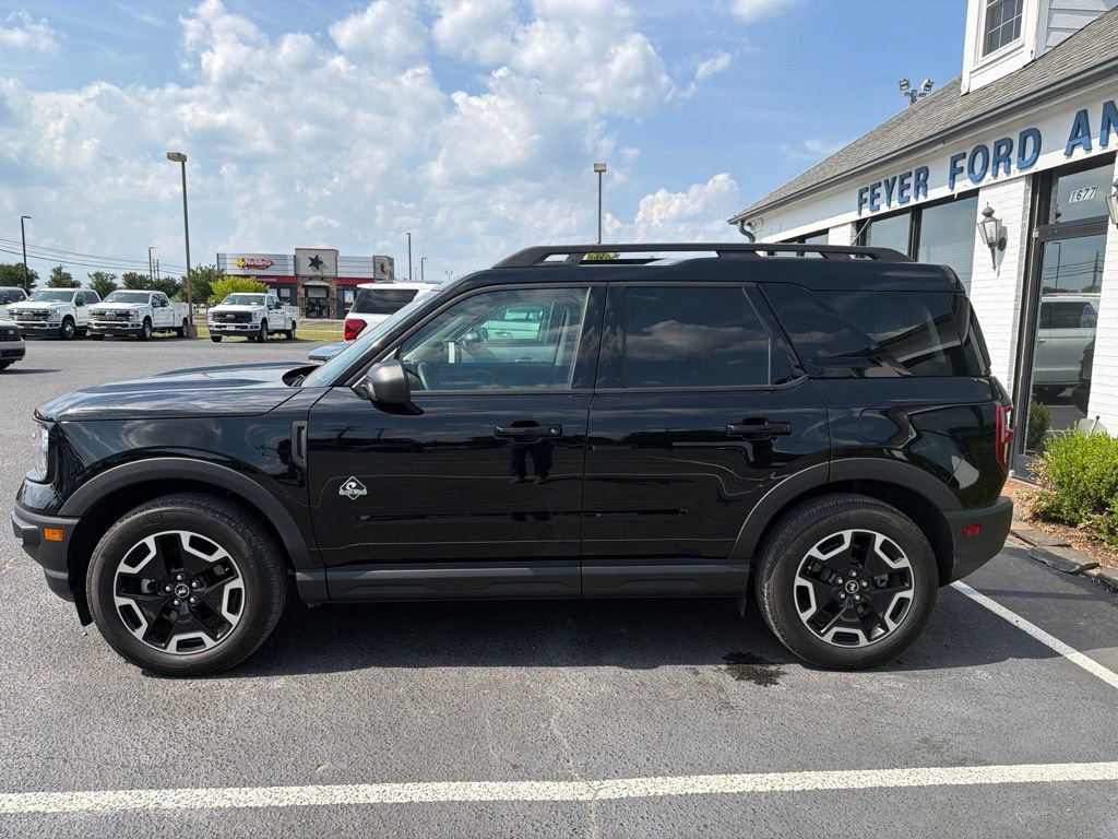 Certified 2023 Ford Bronco Sport Outer Banks w/ Tech Package AWD/4WD image 3