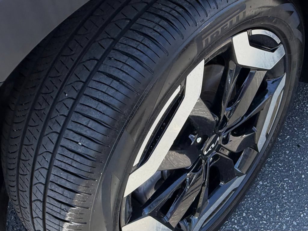 Used 2024 Kia Telluride EX FWD image 15