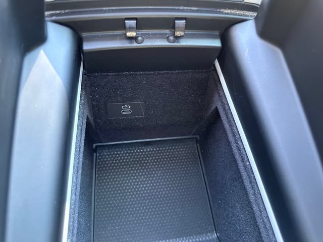 Used 2023 BMW X7 xDrive40i w/ M Sport Package AWD/4WD image 19