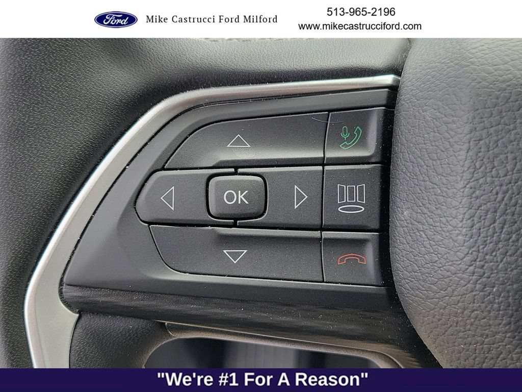 Used 2025 Jeep Grand Cherokee L Altitude AWD/4WD image 13