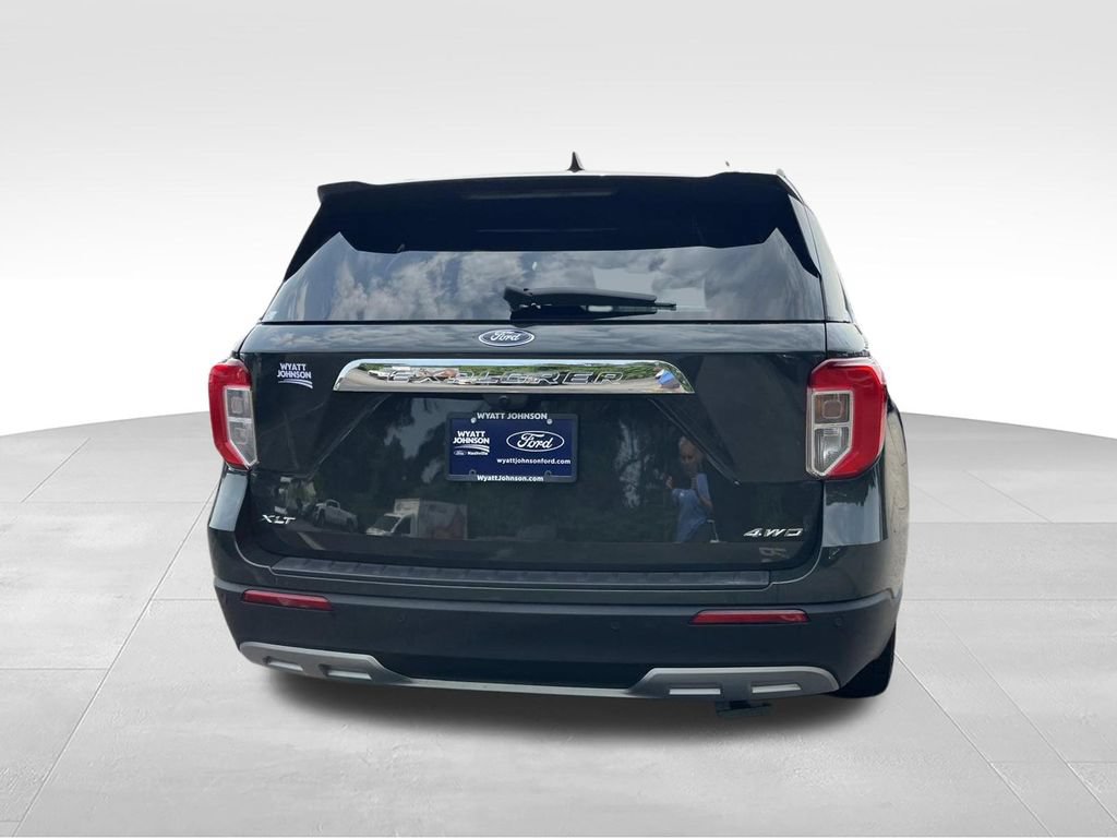 Certified 2024 Ford Explorer XLT w/ Equipment Group 202A AWD/4WD image 5