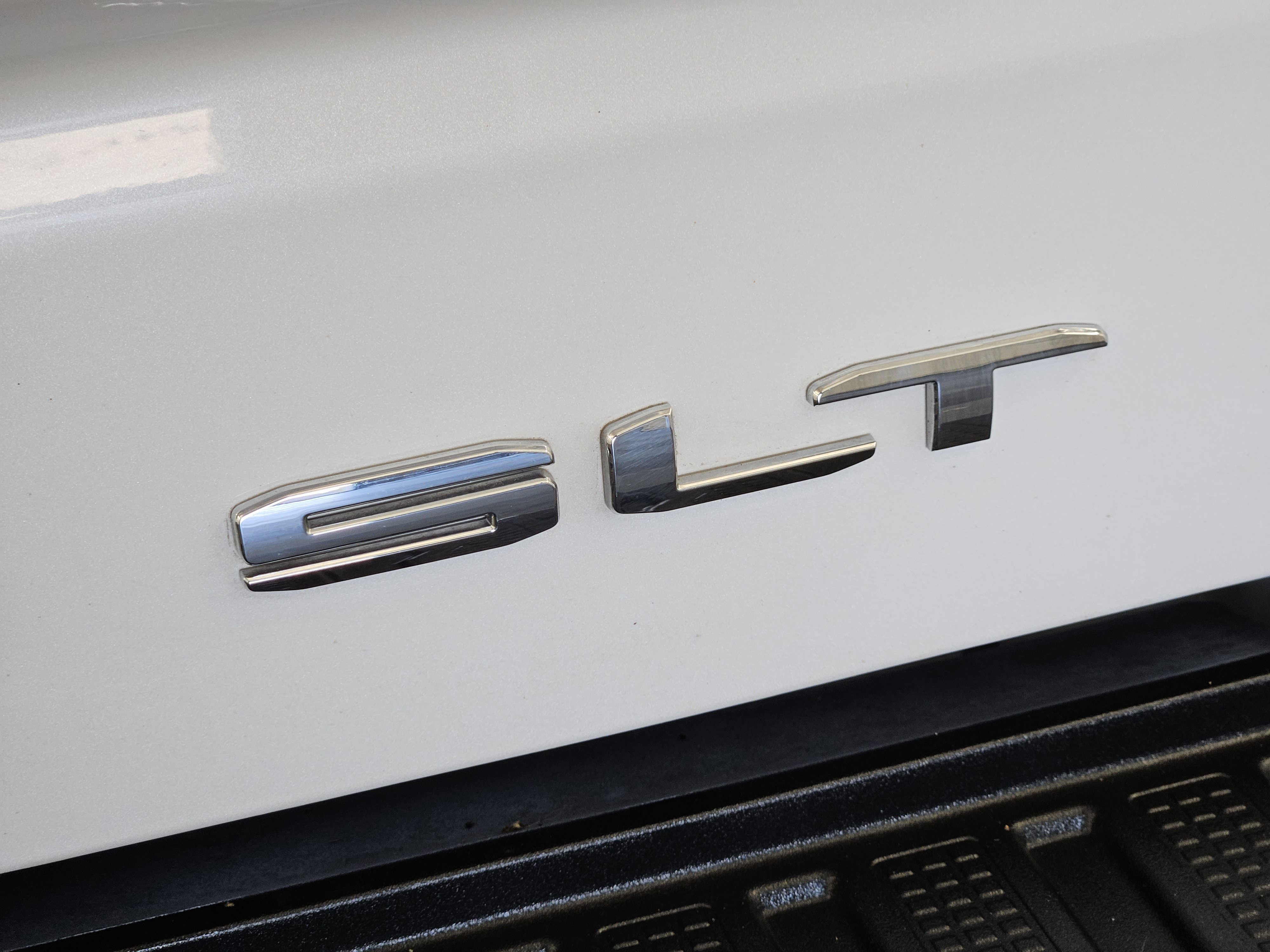 Used 2022 GMC Sierra 1500 SLT image 13