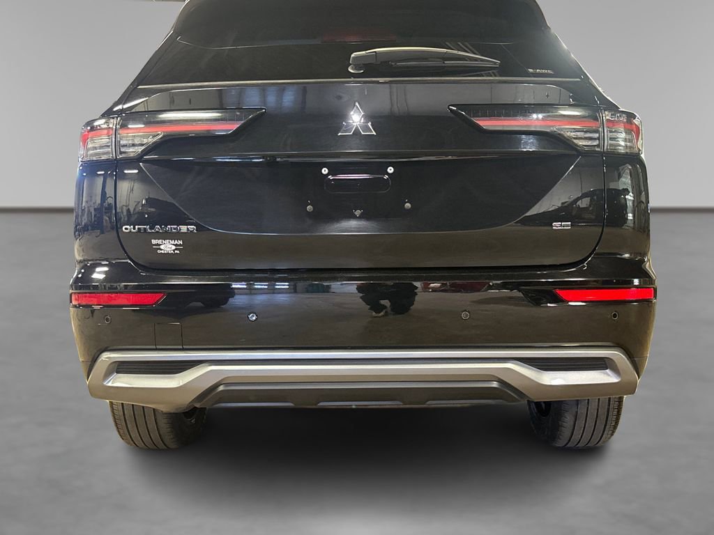 Used 2025 Mitsubishi Outlander SE image 5