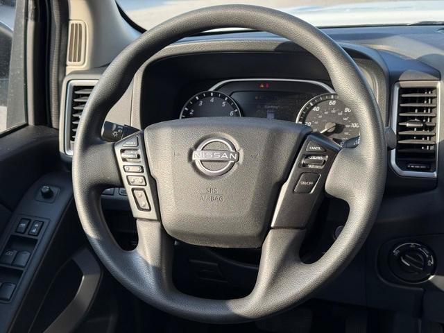 Used 2022 Nissan Frontier SV AWD/4WD image 12