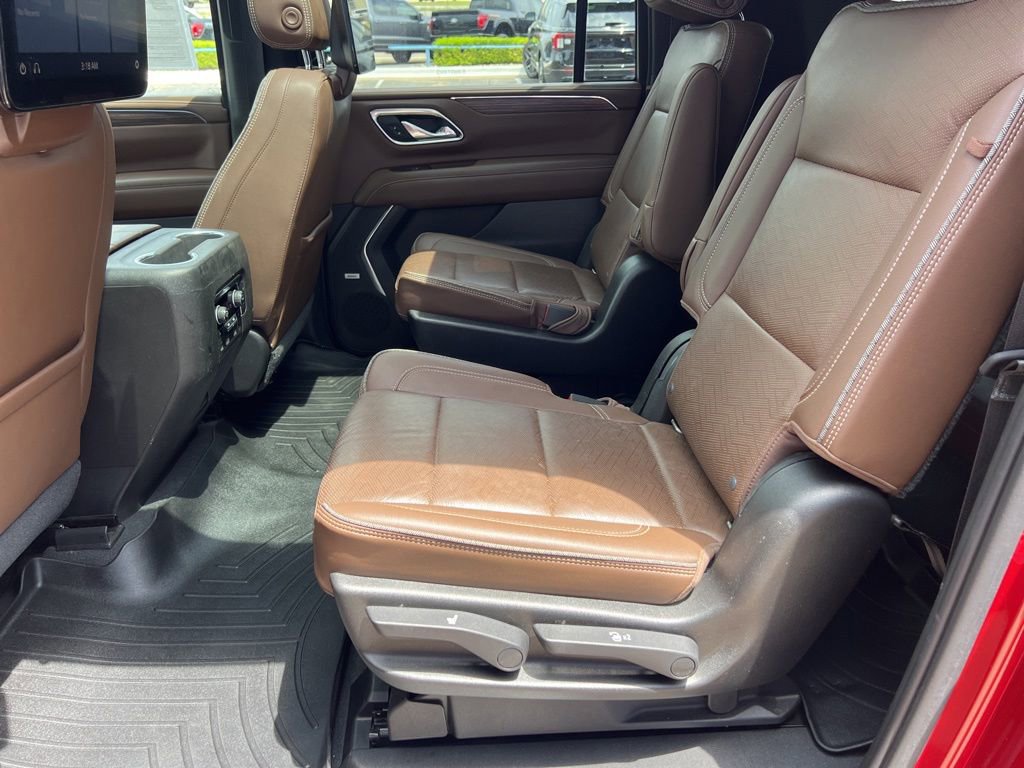 Used 2021 Chevrolet Suburban High Country w/ Premium Package AWD/4WD image 20