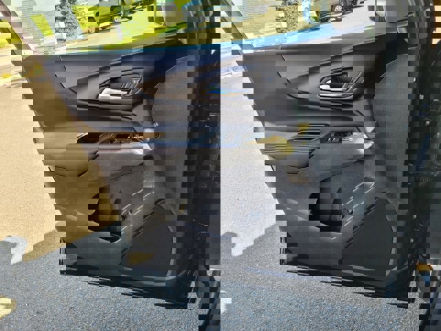 Used 2023 Chevrolet Equinox RS image 27