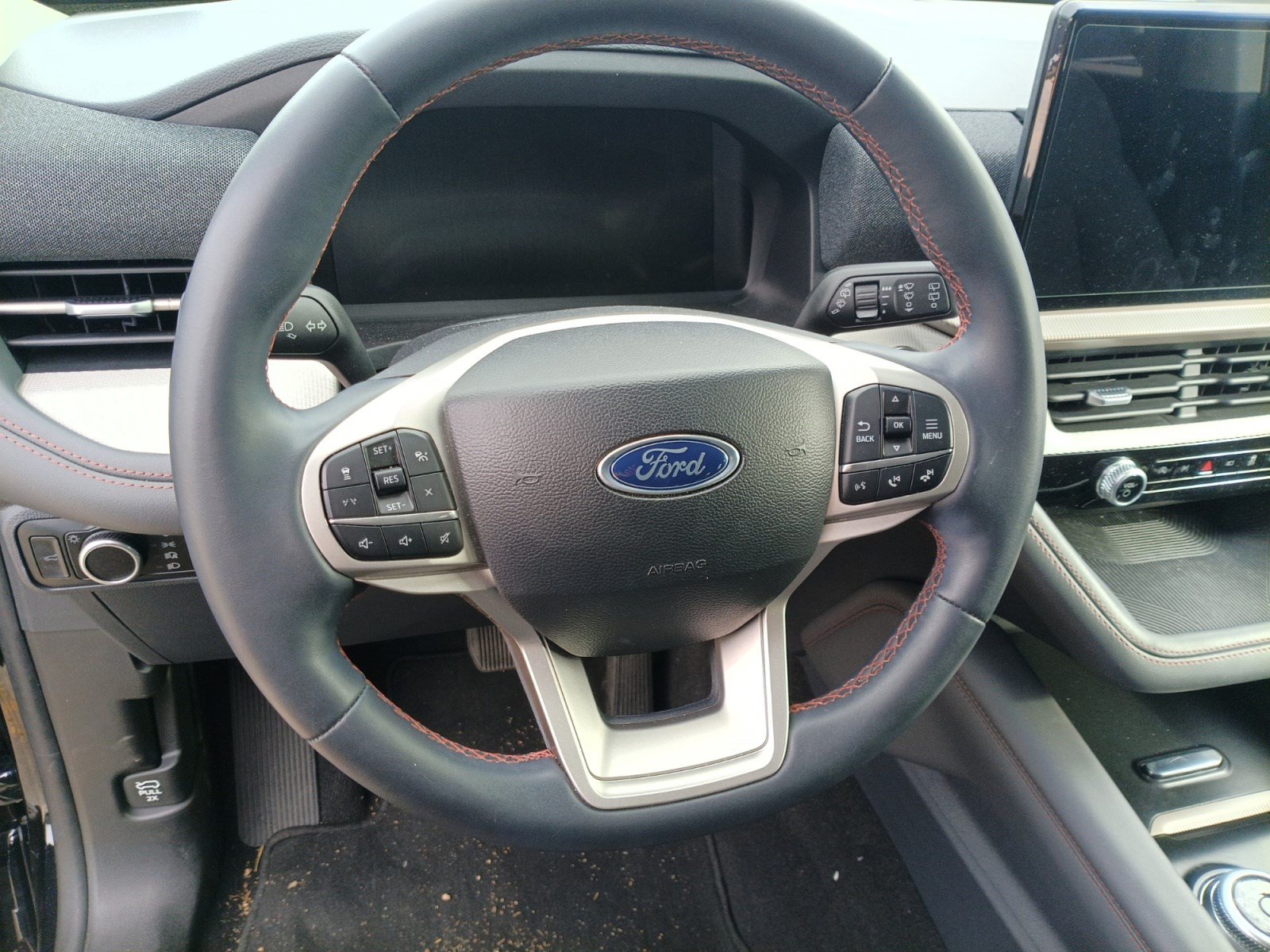 Certified 2025 Ford Explorer Active RWD image 10