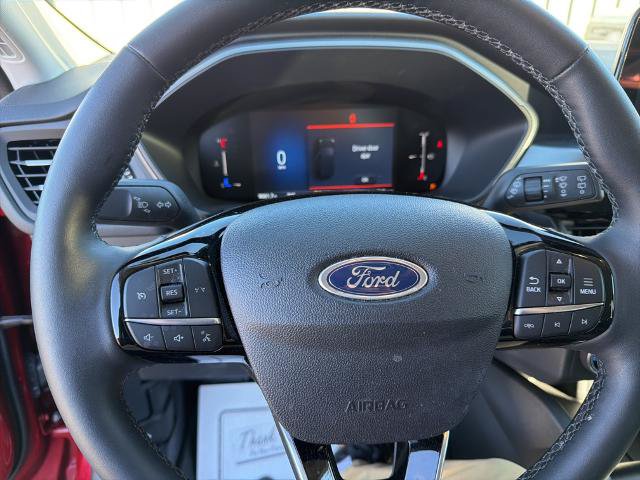 Certified 2025 Ford Escape Active w/ Cold Weather Package AWD/4WD image 9
