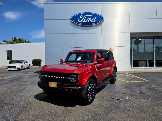 Certified 2024 Ford Bronco Outer Banks AWD/4WD image 2