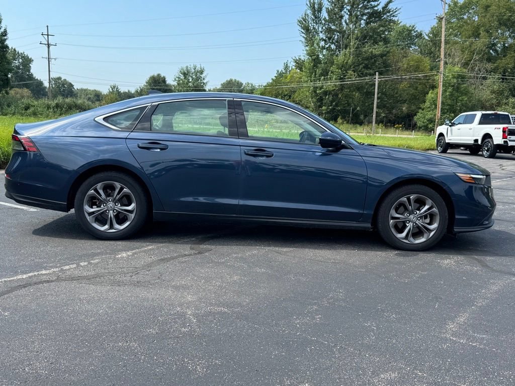 Used 2024 Honda Accord EX image 4