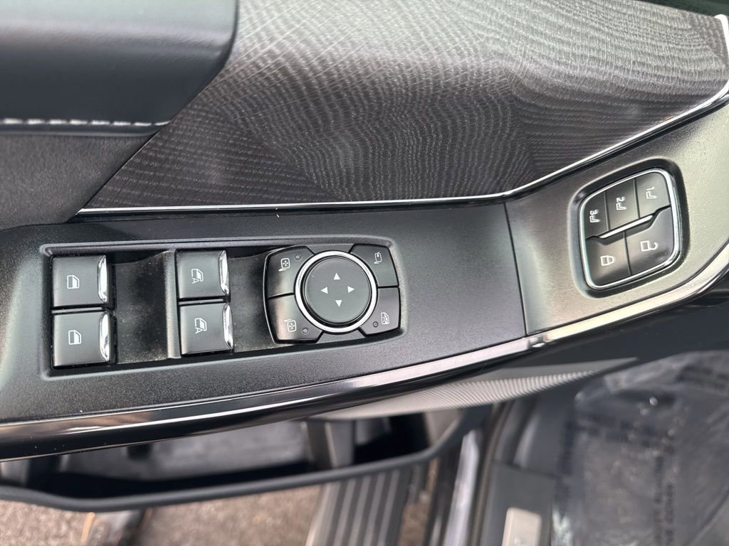 Certified 2022 Ford F150 Platinum w/ Equipment Group 701A High image 20