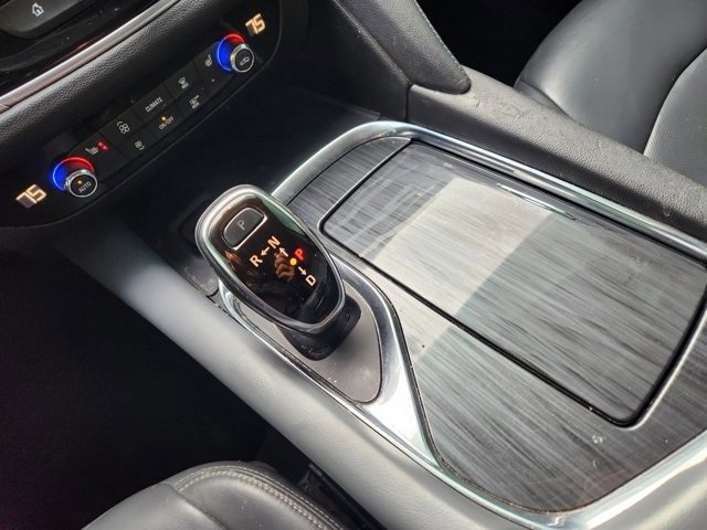 Used 2019 Buick Enclave Essence image 17