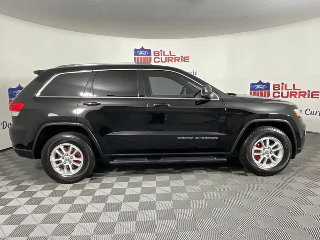 Used 2018 Jeep Grand Cherokee Laredo RWD image 2