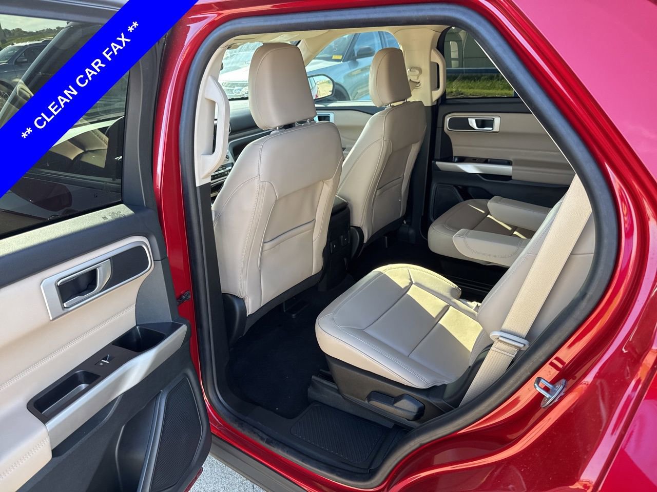 Certified 2023 Ford Explorer XLT w/ Equipment Group 202A image 8