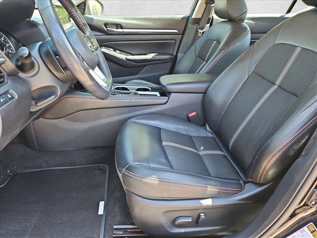 Used 2025 Nissan Altima 2.5 SR FWD image 15
