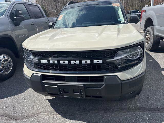 Certified 2025 Ford Bronco Sport Outer Banks w/ Outer Banks Tech Package+ AWD/4WD image 10