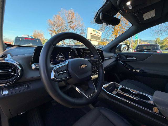 Used 2025 Chevrolet Equinox LT w/ Convenience Package II AWD/4WD image 12