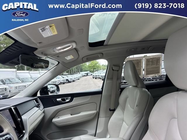 Used 2024 Volvo XC60 B5 Plus AWD/4WD image 22