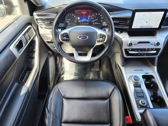 Certified 2020 Ford Explorer XLT w/ Equipment Group 202A AWD/4WD image 13