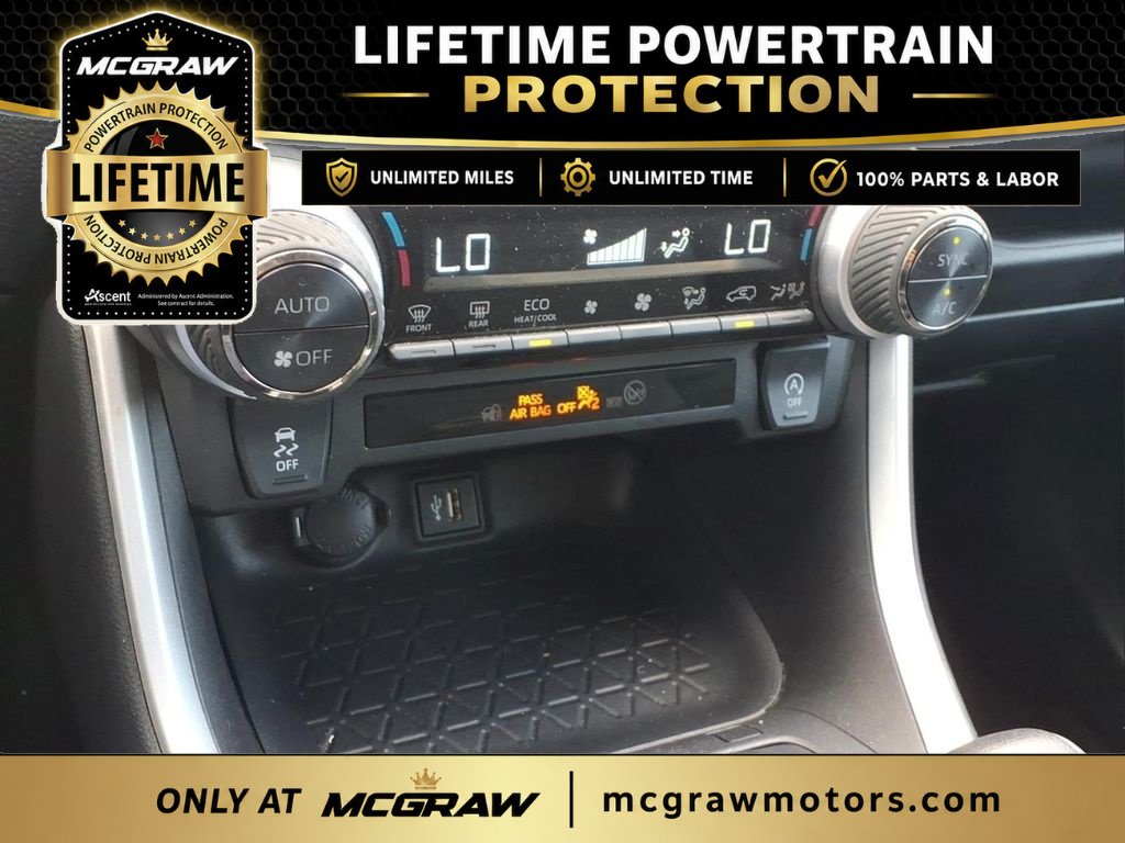 Used 2024 Toyota RAV4 XLE FWD image 21