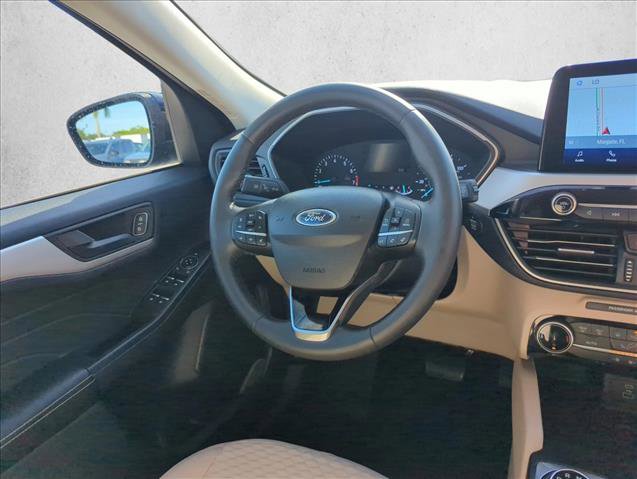 Certified 2022 Ford Escape SE w/ SE Sport Appearance Package FWD image 27