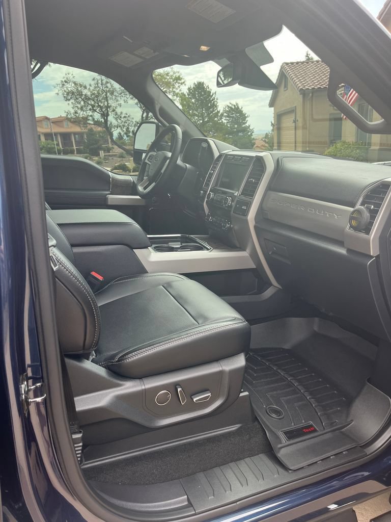 Certified 2019 Ford F250 Lariat w/ Lariat Ultimate Package AWD/4WD image 3