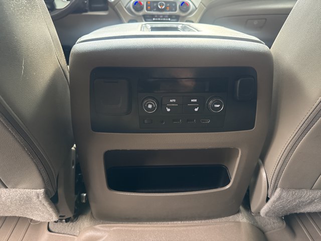 Used 2019 GMC Yukon SLT w/ Premium Edition RWD image 24