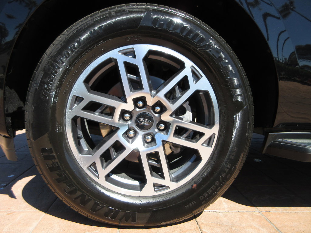 Certified 2025 Ford Expedition Max Active RWD image 9