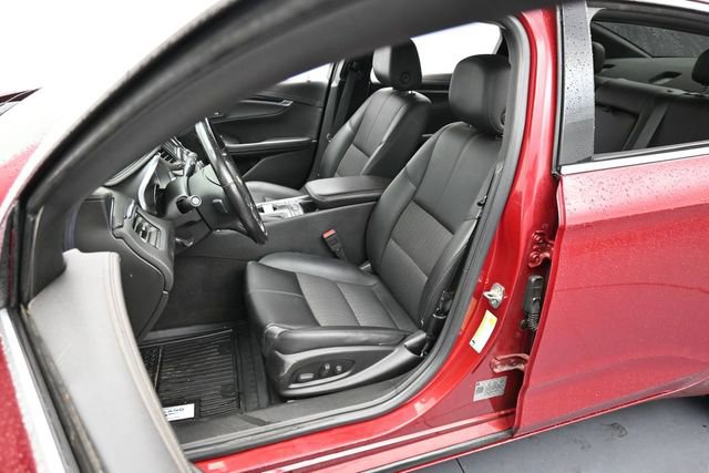 Used 2019 Chevrolet Impala LT w/ LT Convenience Package FWD image 11