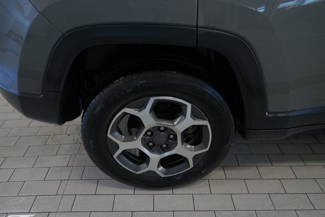 Used 2022 Jeep Compass Trailhawk w/ Trailhawk Elite Group AWD/4WD image 19