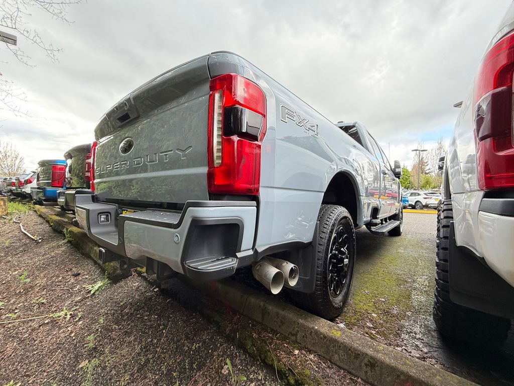 Certified 2025 Ford F350 Lariat w/ Black Appearance Package AWD/4WD image 4