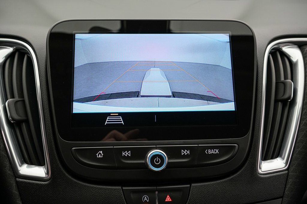 Used 2020 Chevrolet Malibu LT image 16