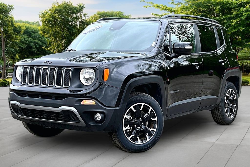 Used 2023 Jeep Renegade Latitude AWD/4WD image 11