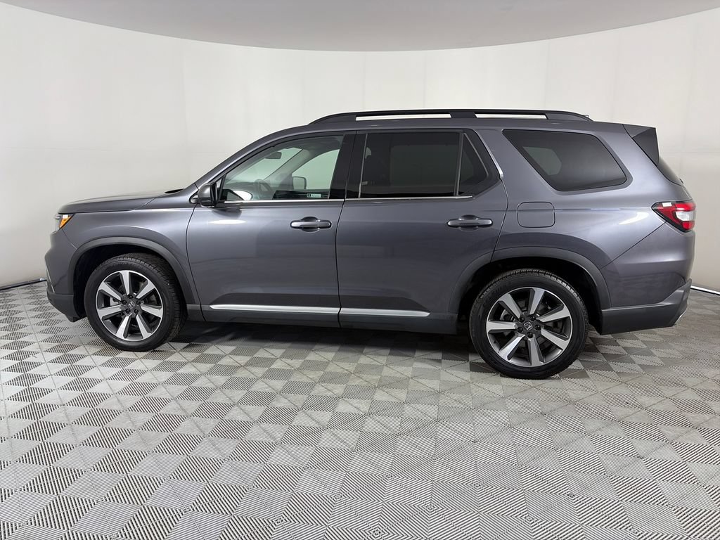 Used 2023 Honda Pilot Elite image 4