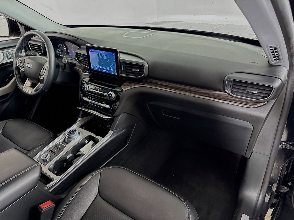 Certified 2022 Ford Explorer Limited w/ Equipment Group 301A image 32