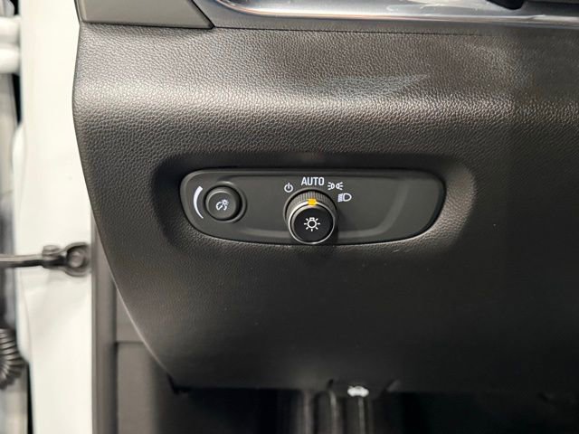 Used 2022 Chevrolet Traverse LT image 15