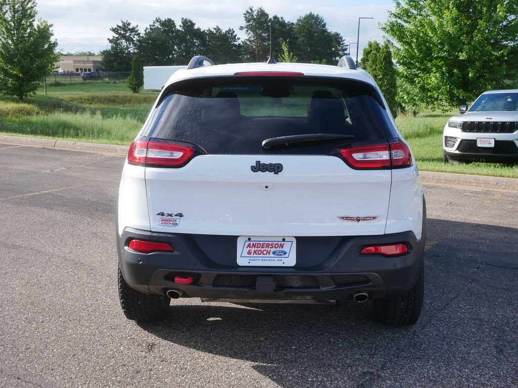 Used 2018 Jeep Cherokee Trailhawk AWD/4WD image 6