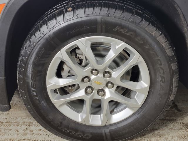 Used 2023 Chevrolet Traverse LS image 10