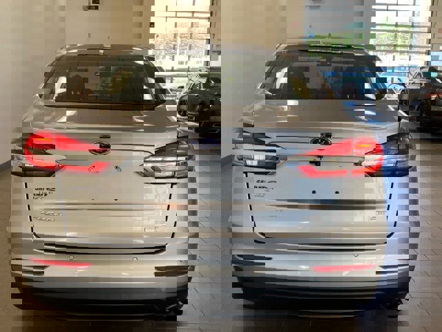 Certified 2020 Ford Fusion SE image 3