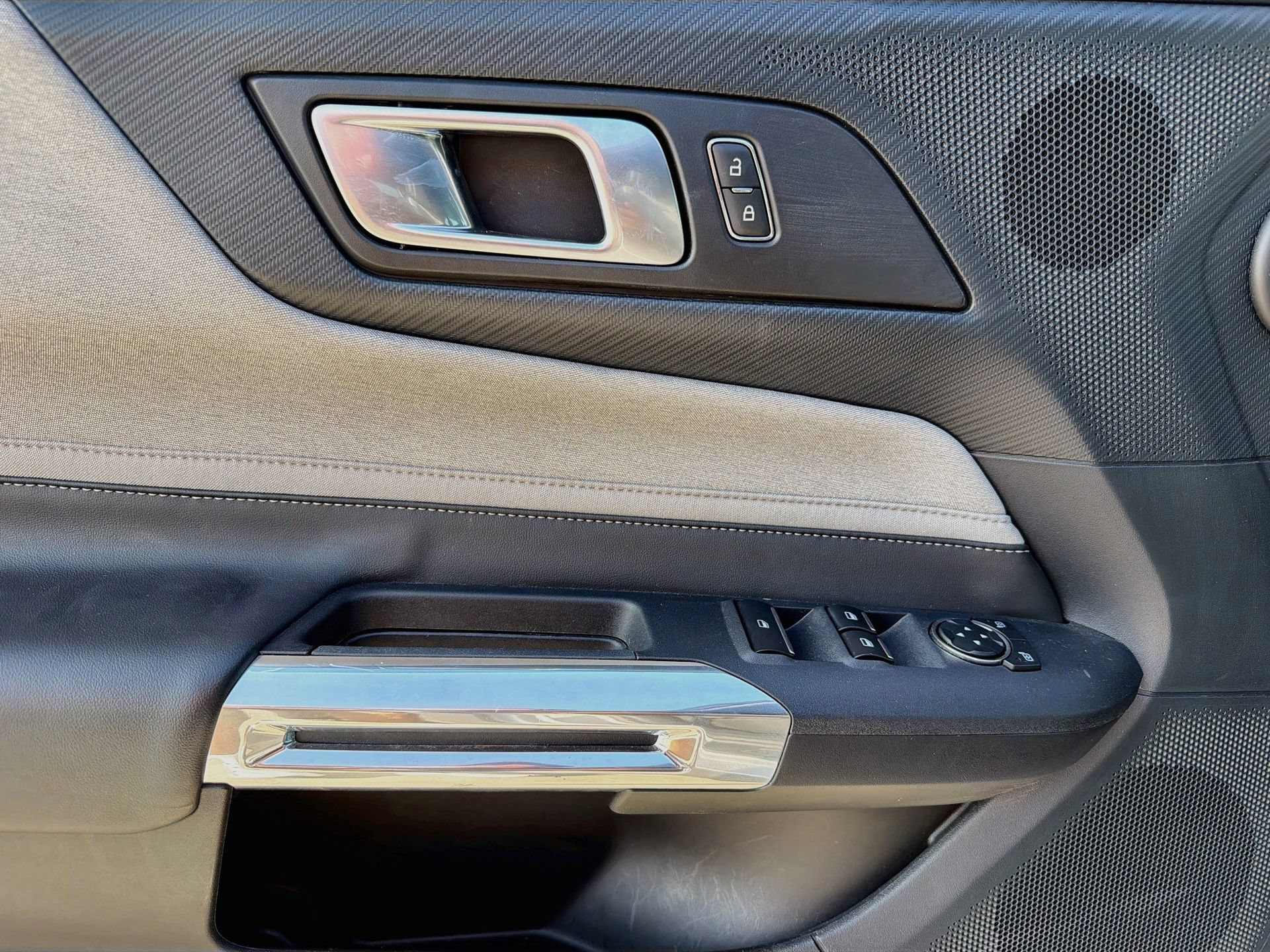 Certified 2024 Ford Mustang Convertible RWD image 17