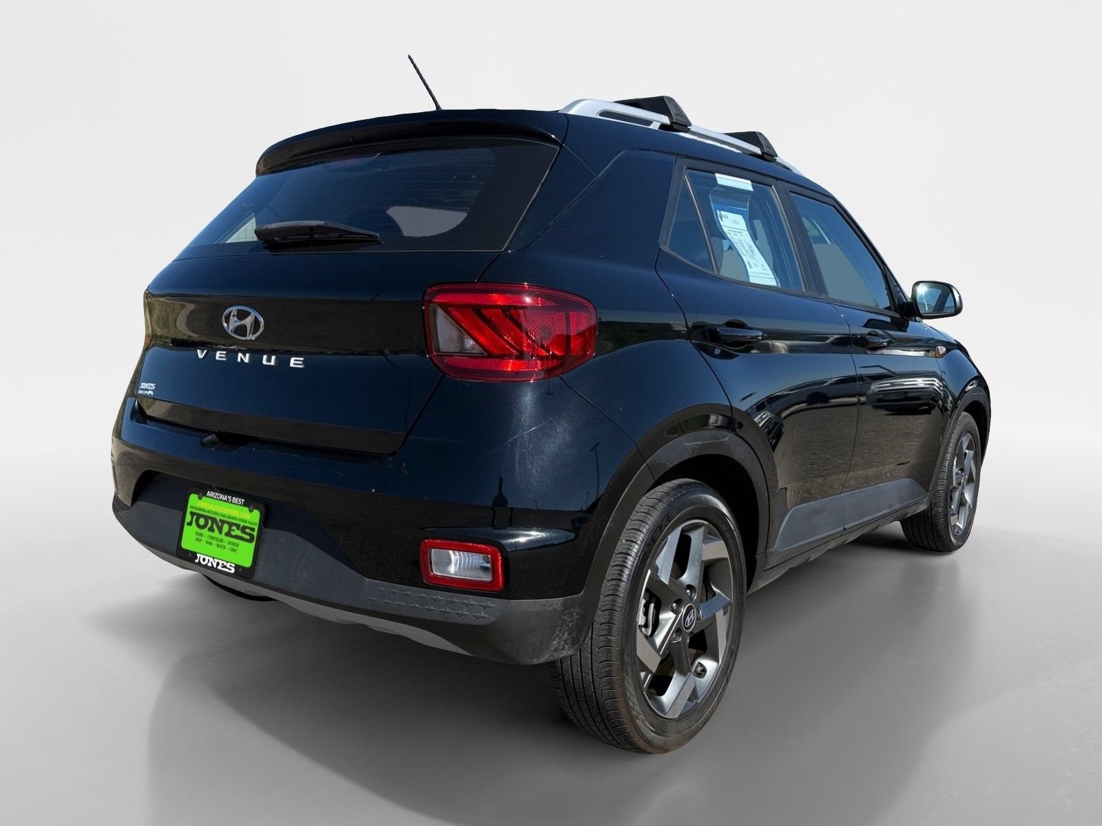 Used 2024 Hyundai Venue SEL FWD image 7