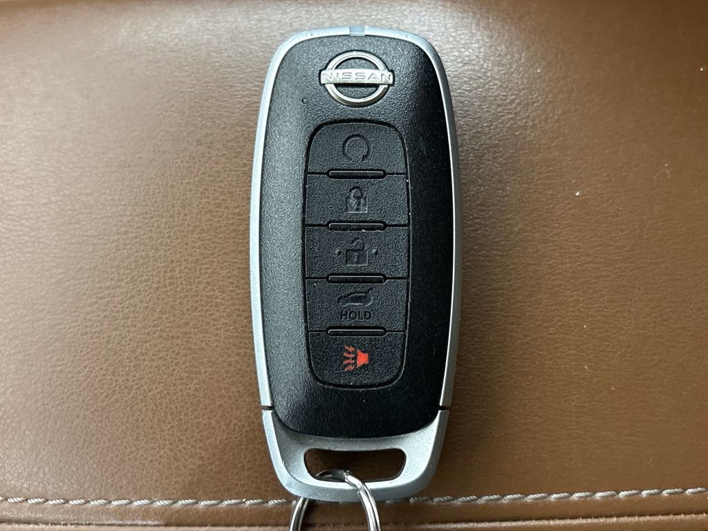 Used 2023 Nissan Pathfinder Platinum FWD image 33