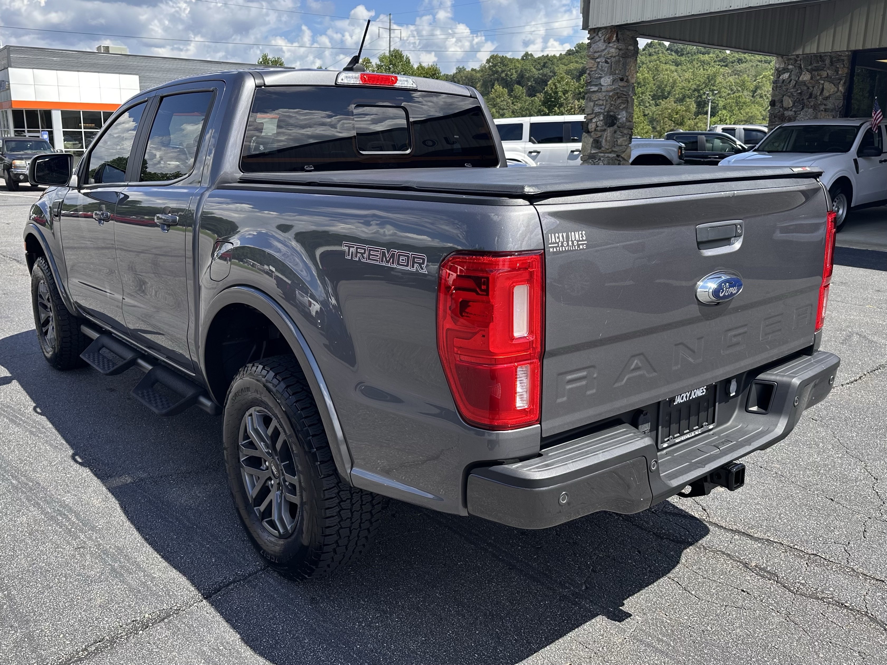 Certified 2021 Ford Ranger Lariat w/ Tremor Off-Road Package AWD/4WD image 8