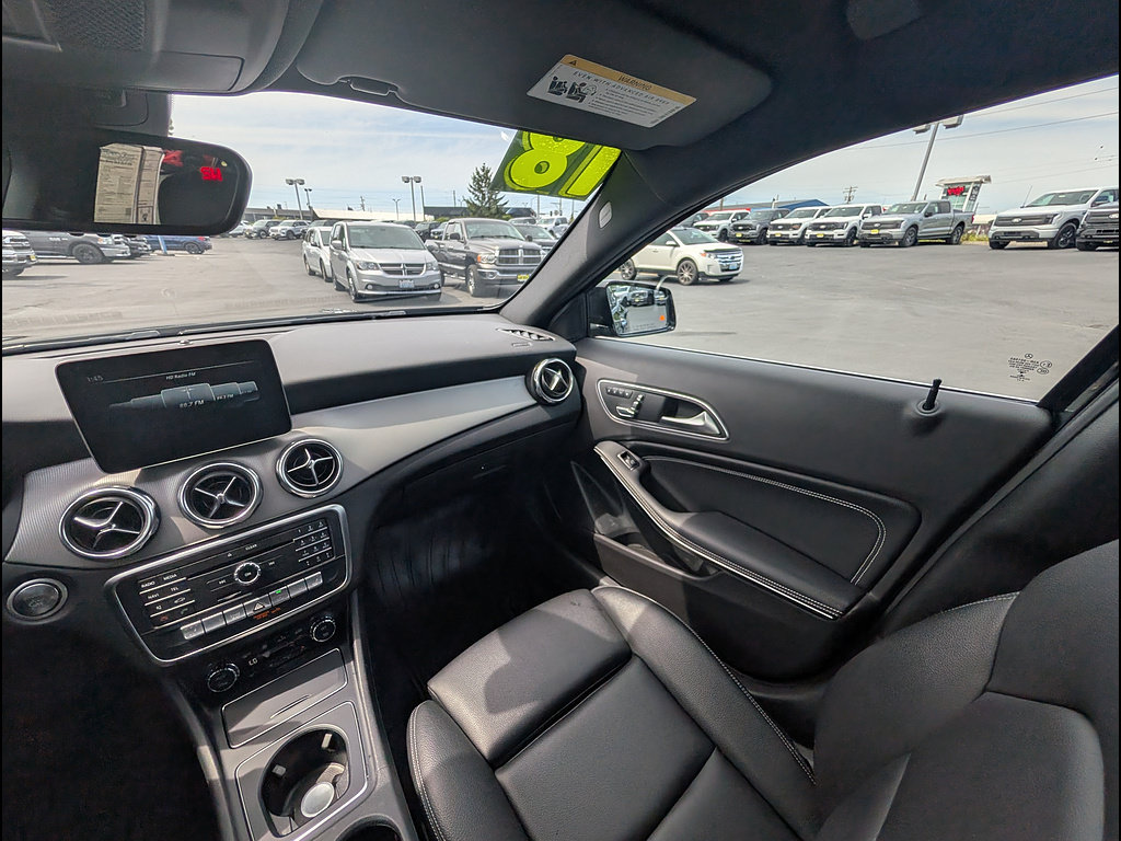 Used 2018 Mercedes-Benz GLA 250 image 16