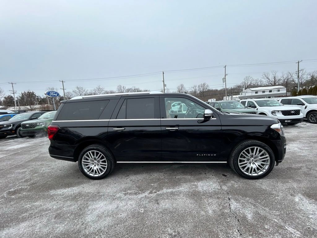Certified 2022 Ford Expedition Max Platinum image 2
